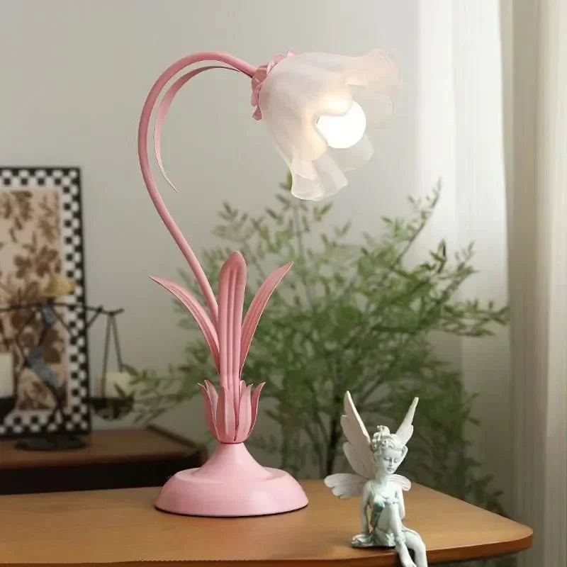 Flower Table Lamp | Curved Stem Design-Table Lamp-werune.com