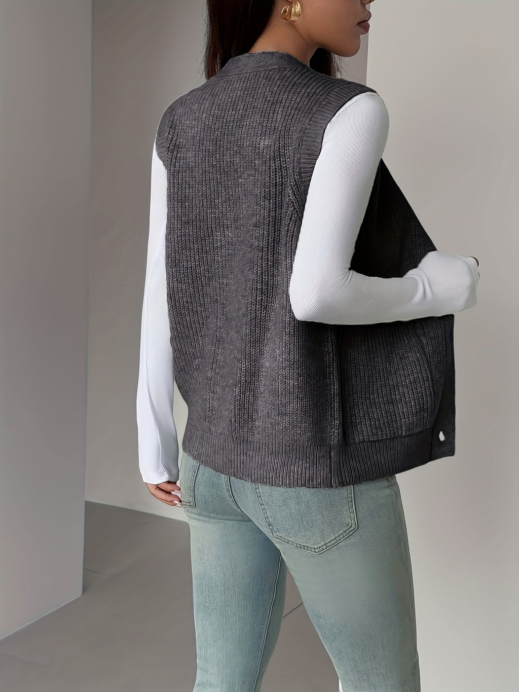 Knit Vest Women's Grey V-Neck Button-Up Sleeveless Cardigan with Pockets – Casual, Office Layering