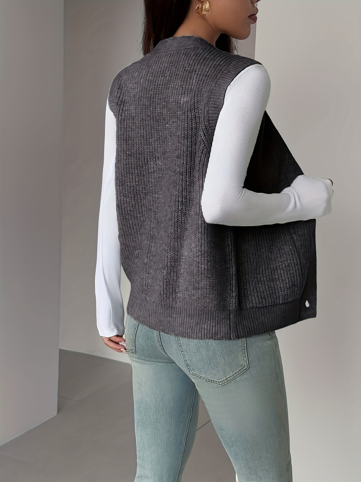 Knit Vest Women's Grey V-Neck Button-Up Sleeveless Cardigan with Pockets – Casual, Office Layering