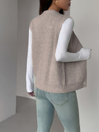 Knit Vest Women's Grey V-Neck Button-Up Sleeveless Cardigan with Pockets – Casual, Office Layering