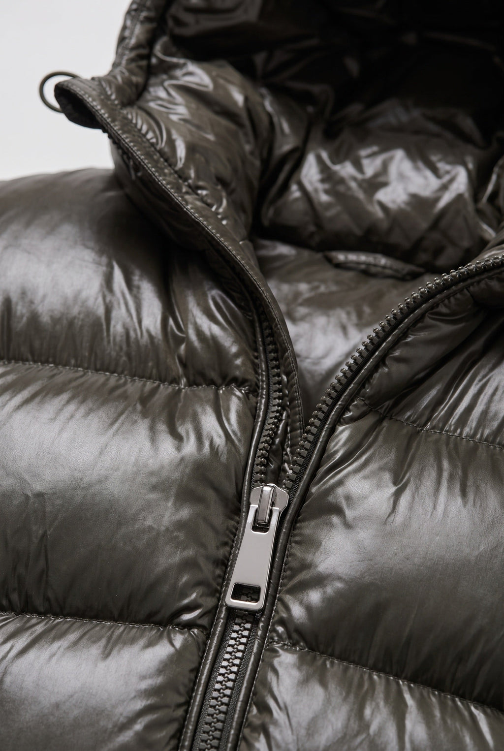 Puffer Jacket Men's Hooded Olive Green Glossy Zip-Front – Casual, Winter Outdoor, Everyday Warmth
