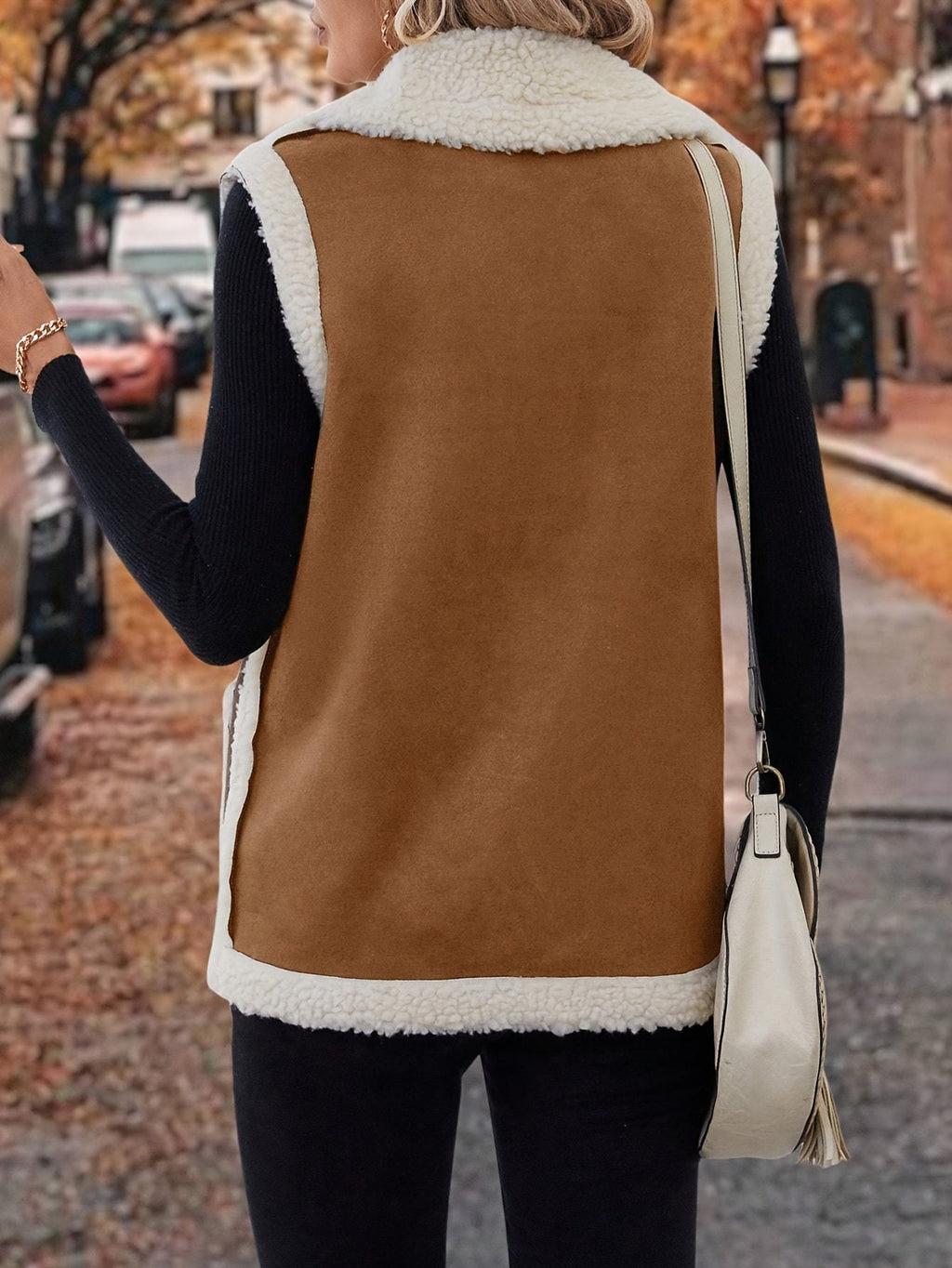 Sleeveless Fleece Vest Women's Faux Suede Lapel Gilet with Pockets – Casual, Winter, Everyday, Gift