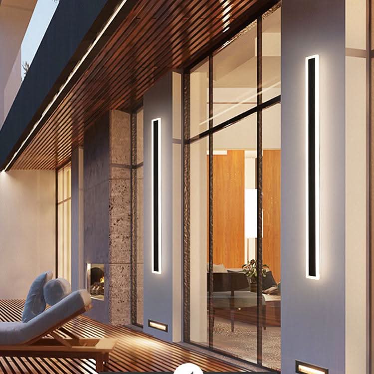 Outdoor Wall Light | Vertical LED Strip Design - Werune