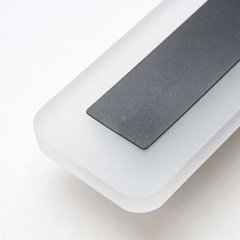 Outdoor Wall Light | Vertical LED Strip Design - Werune